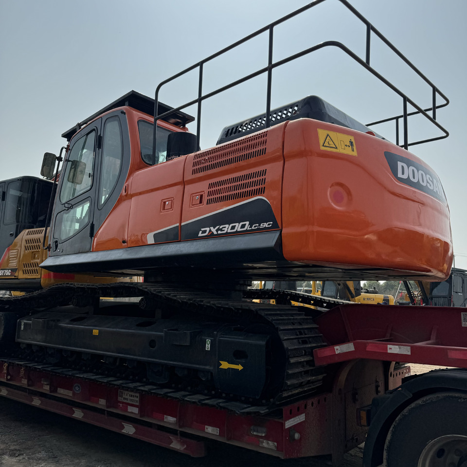 DOOSAN DX300 - حفار زحاف: صورة 3 DOOSAN DX300 - حفار زحاف: صورة 3