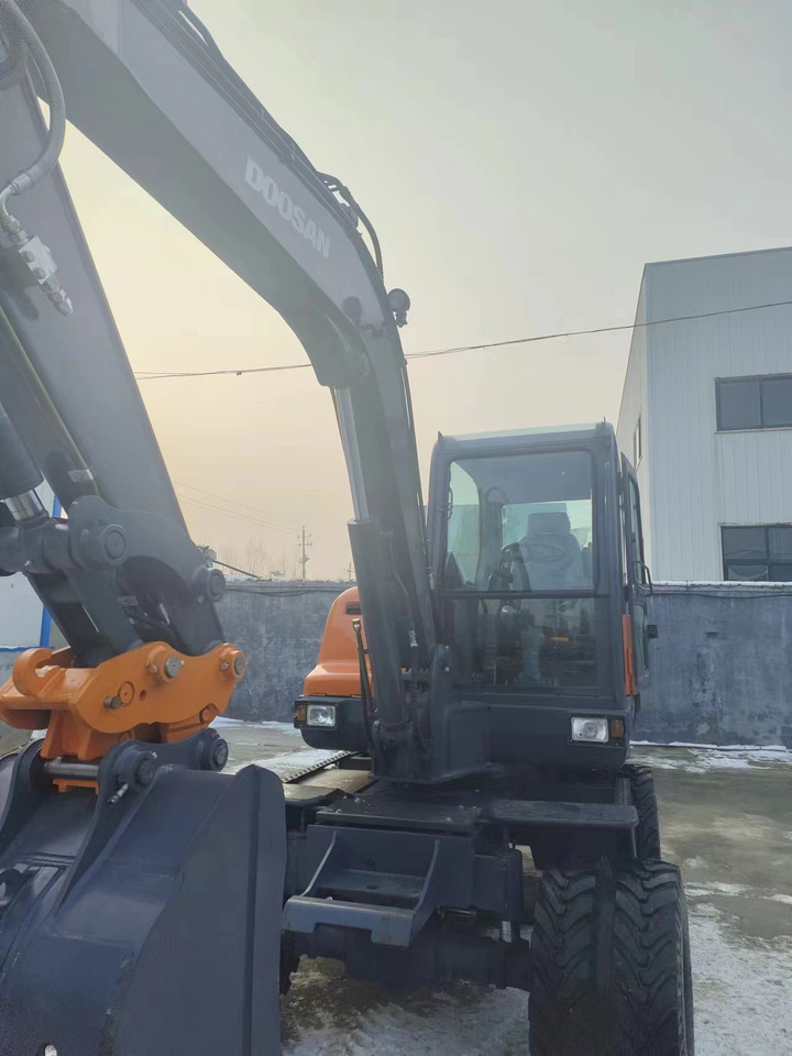 DOOSAN DX60w-9c - حفارة مُصَّغرة: صورة 2 DOOSAN DX60w-9c - حفارة مُصَّغرة: صورة 2