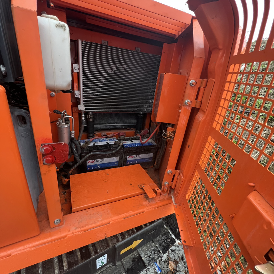 حفار زحاف HITACHI ZX80: صورة 12