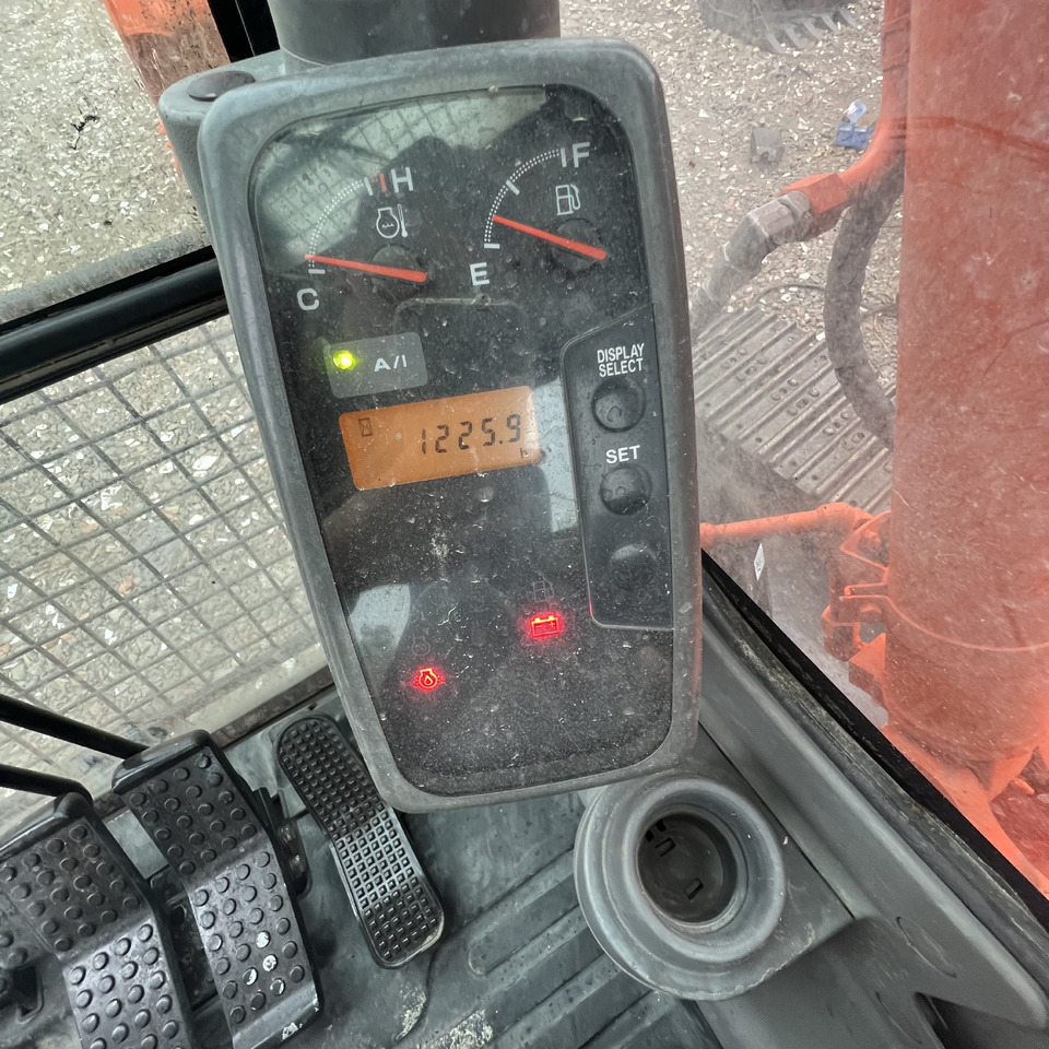 حفار زحاف HITACHI ZX80: صورة 8