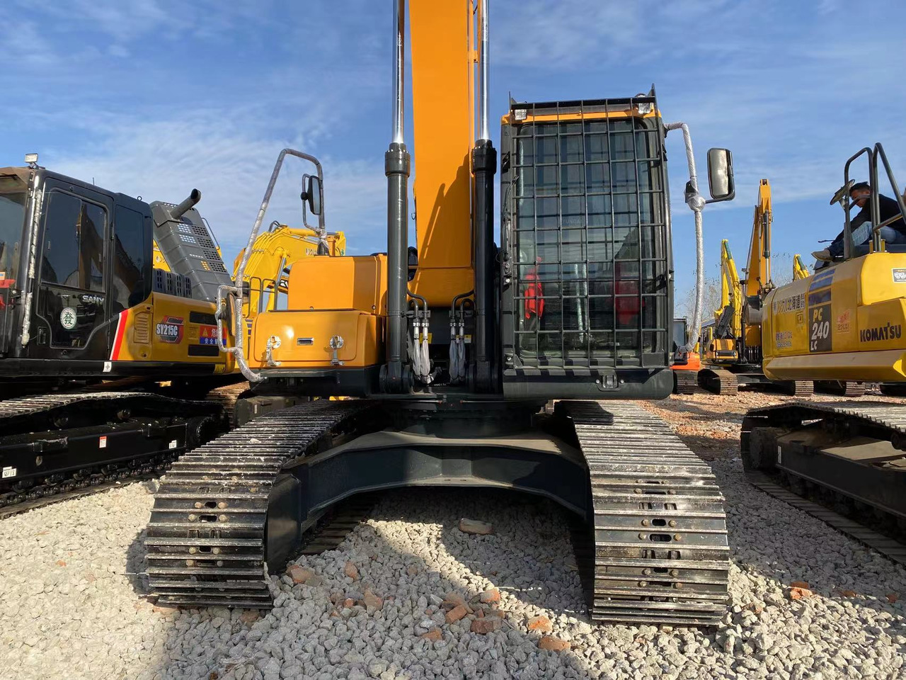 HYUNDAI R220-9S - حفار زحاف: صورة 5 HYUNDAI R220-9S - حفار زحاف: صورة 5