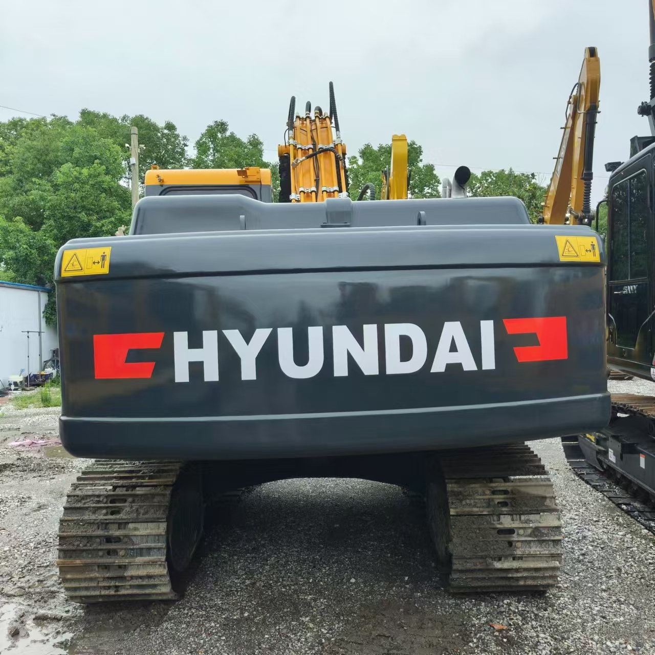حفار زحاف HYUNDAI R220LC-9S: صورة 6