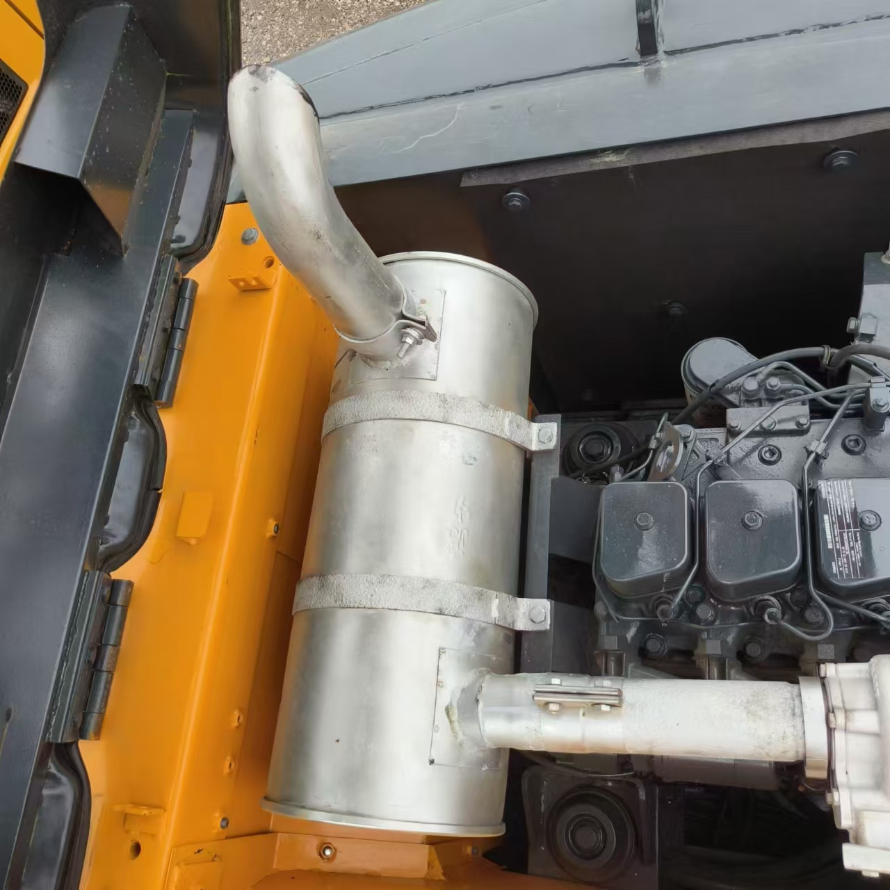 حفار زحاف HYUNDAI R220LC-9S: صورة 7