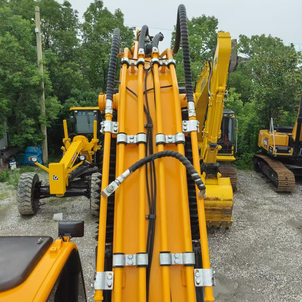 حفار زحاف HYUNDAI R220LC-9S: صورة 8