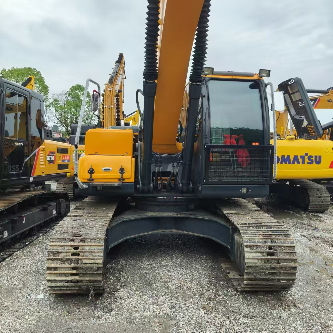 حفار زحاف HYUNDAI R220LC-9S: صورة 9