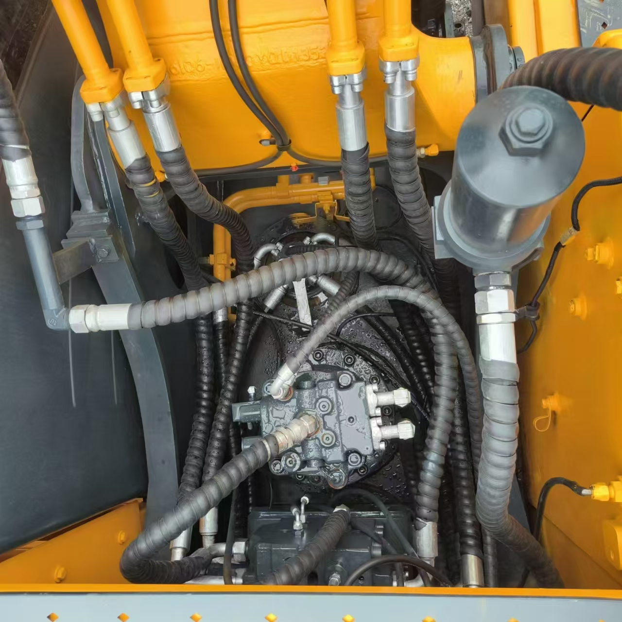 حفار زحاف HYUNDAI R220LC-9S: صورة 21