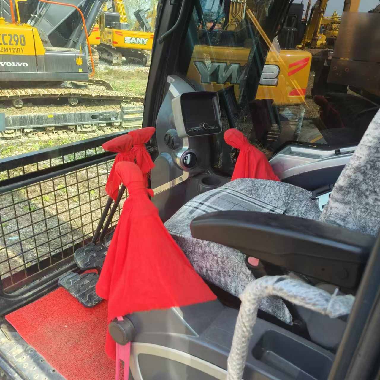 حفار زحاف HYUNDAI R220LC-9S: صورة 19