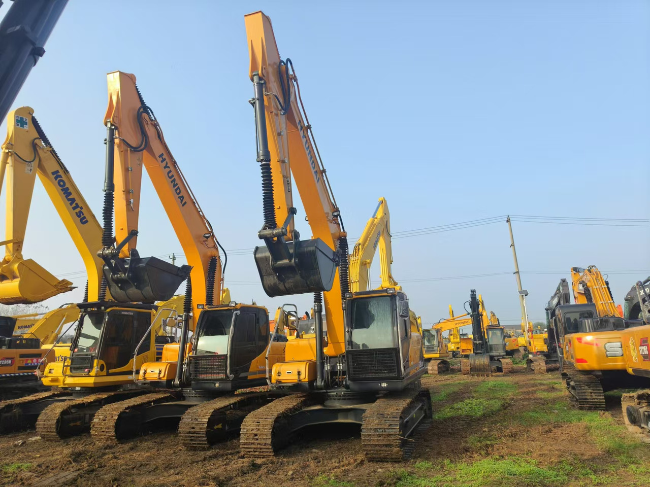 HYUNDAI ROBEX 220LC-9S - حفار زحاف: صورة 4 HYUNDAI ROBEX 220LC-9S - حفار زحاف: صورة 4