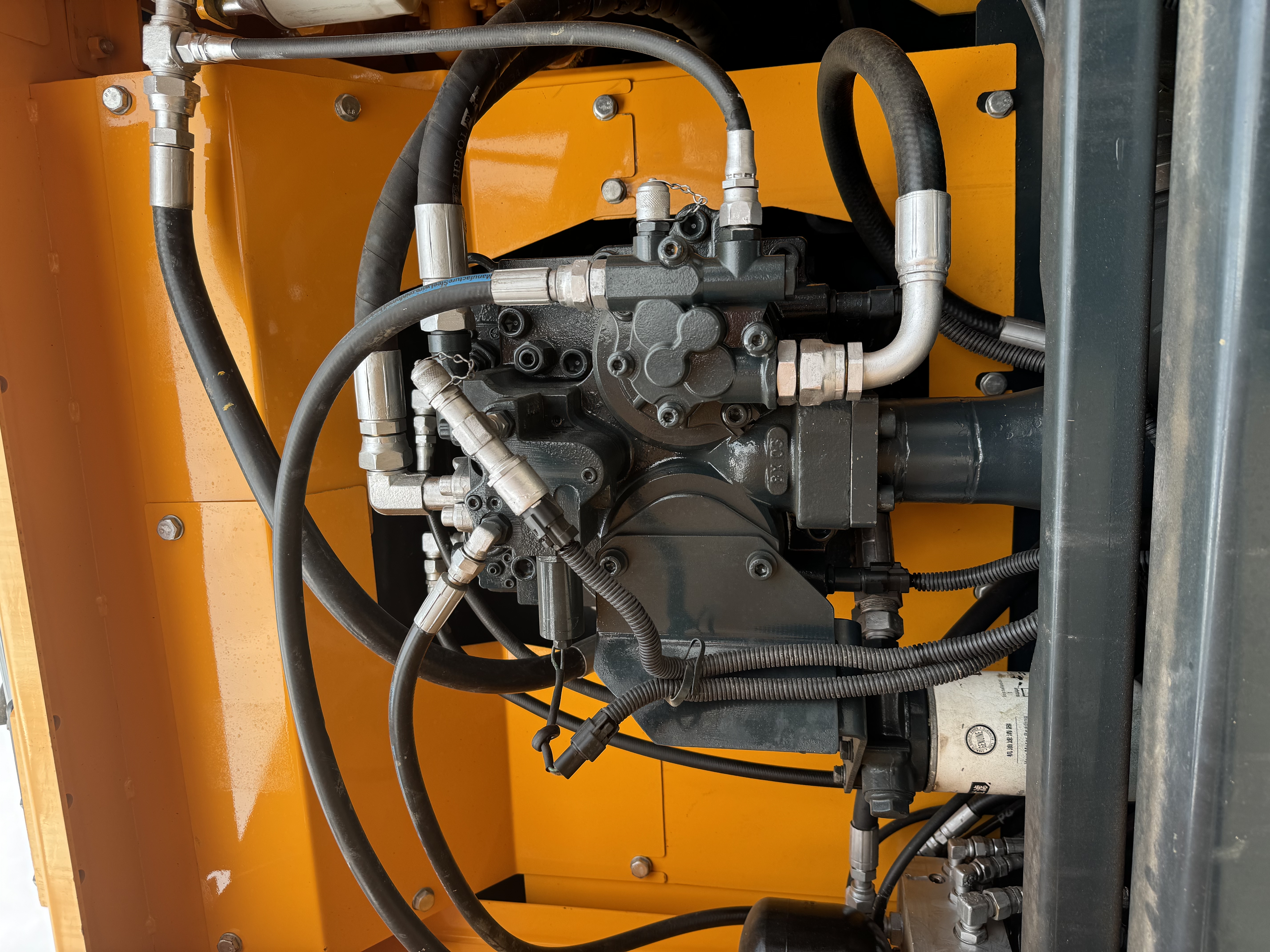 Hyundai 210W-9 - حفارة دولاب: صورة 3 Hyundai 210W-9 - حفارة دولاب: صورة 3