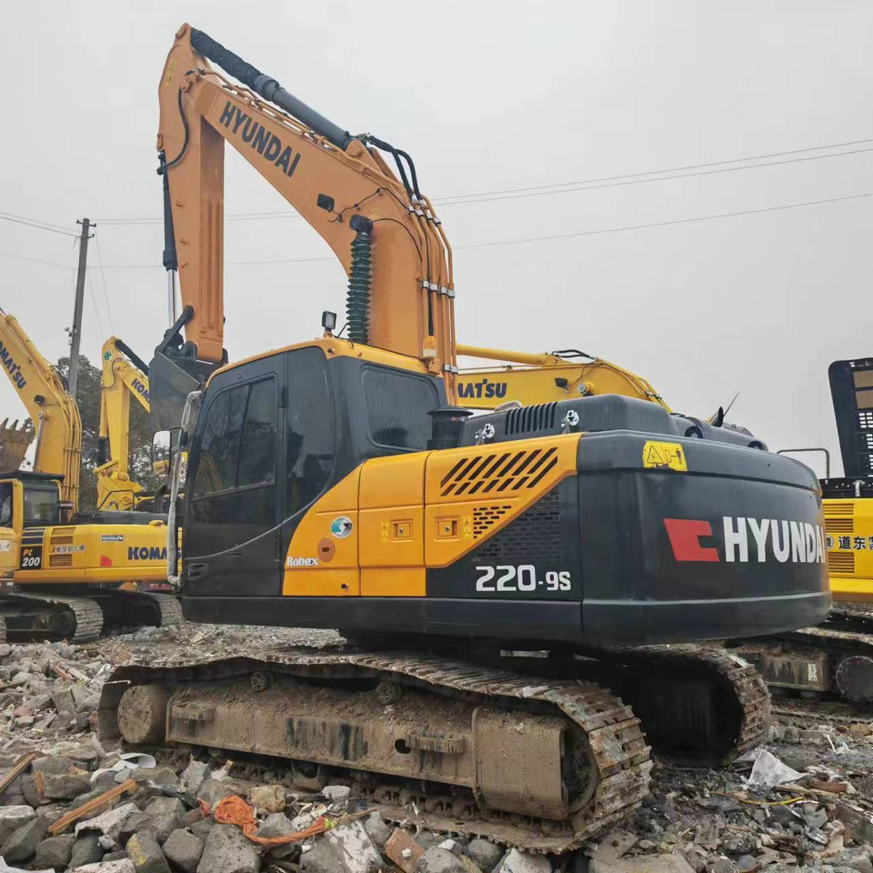 Hyundai HX220L - حفار زحاف: صورة 1 Hyundai HX220L - حفار زحاف: صورة 1