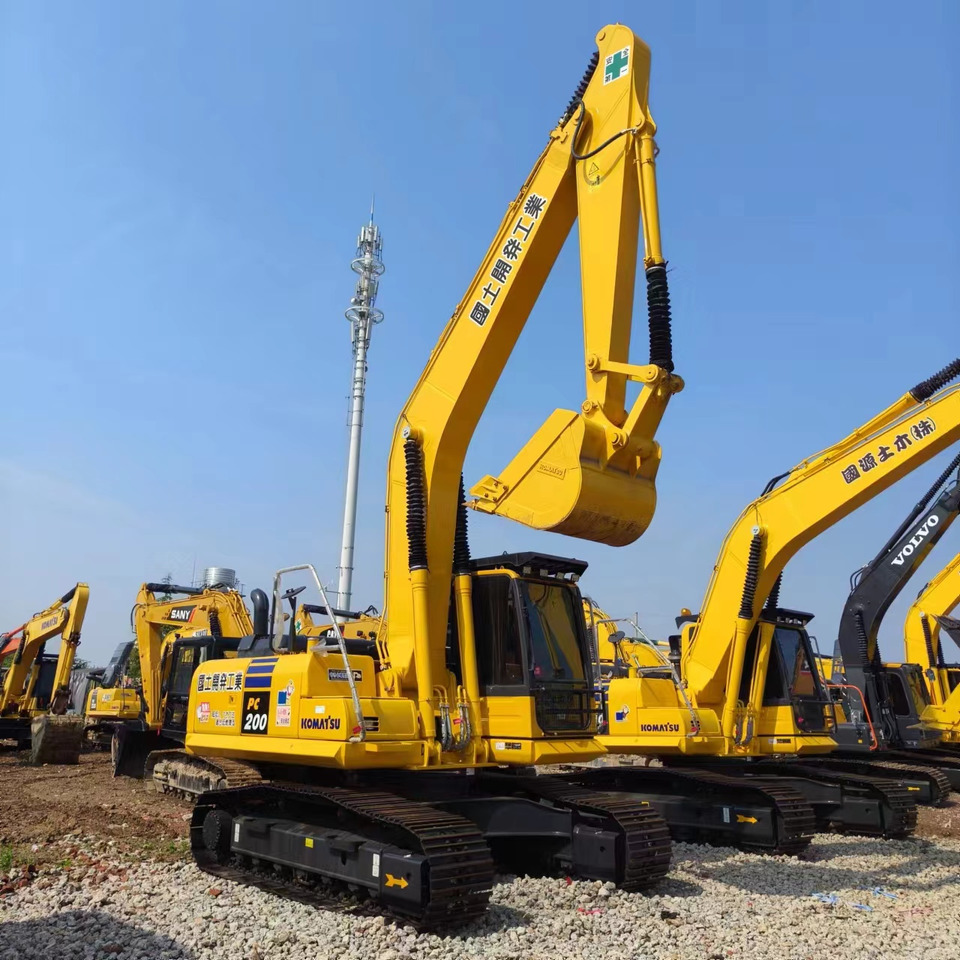KOMATSU PC 200-8N1 - حفار زحاف: صورة 3 KOMATSU PC 200-8N1 - حفار زحاف: صورة 3