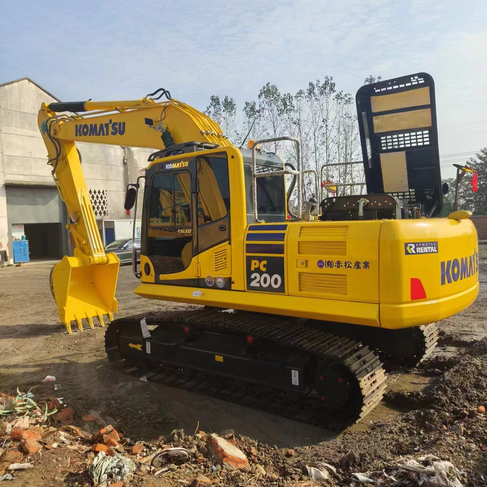 KOMATSU PC200 - حفار زحاف: صورة 1 KOMATSU PC200 - حفار زحاف: صورة 1