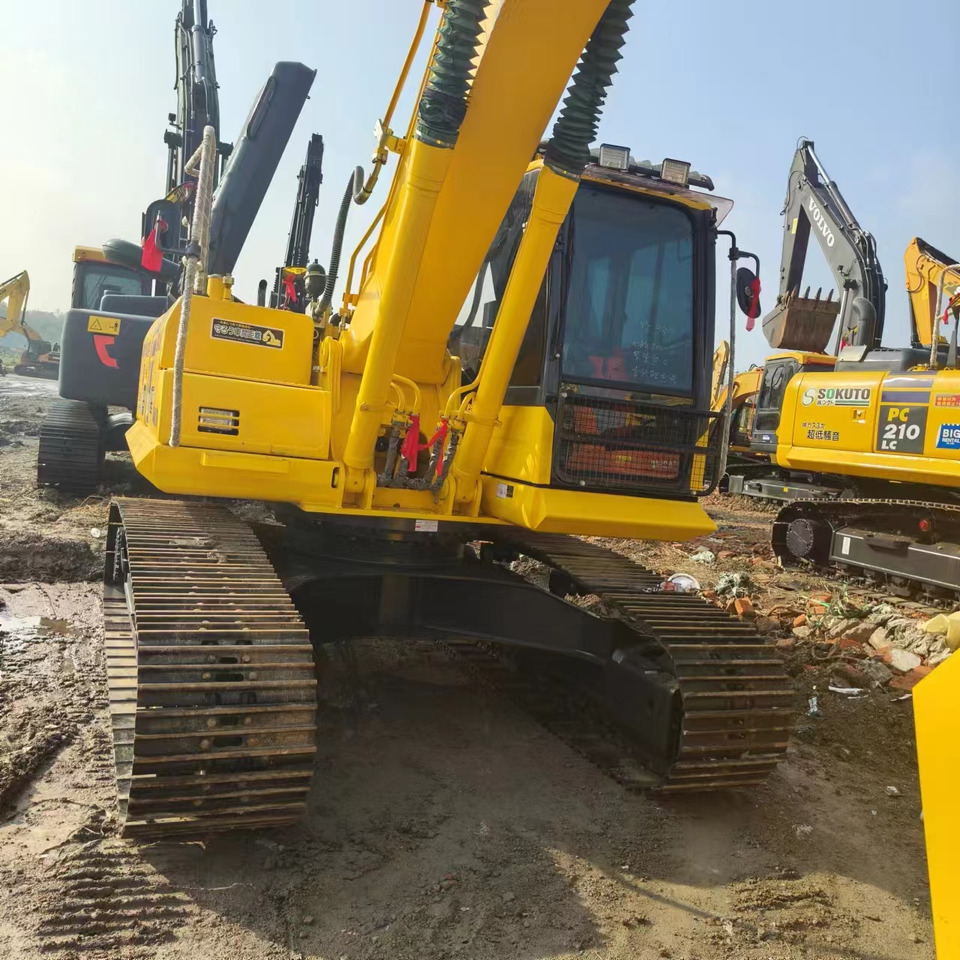 حفار زحاف KOMATSU PC200: صورة 7