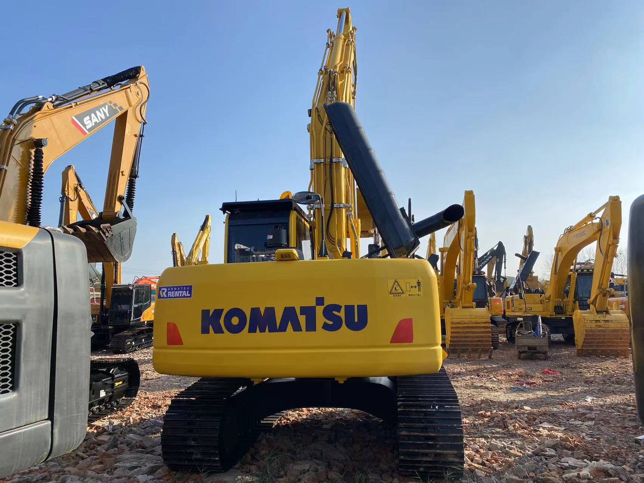 KOMATSU PC220 - حفار زحاف: صورة 5 KOMATSU PC220 - حفار زحاف: صورة 5