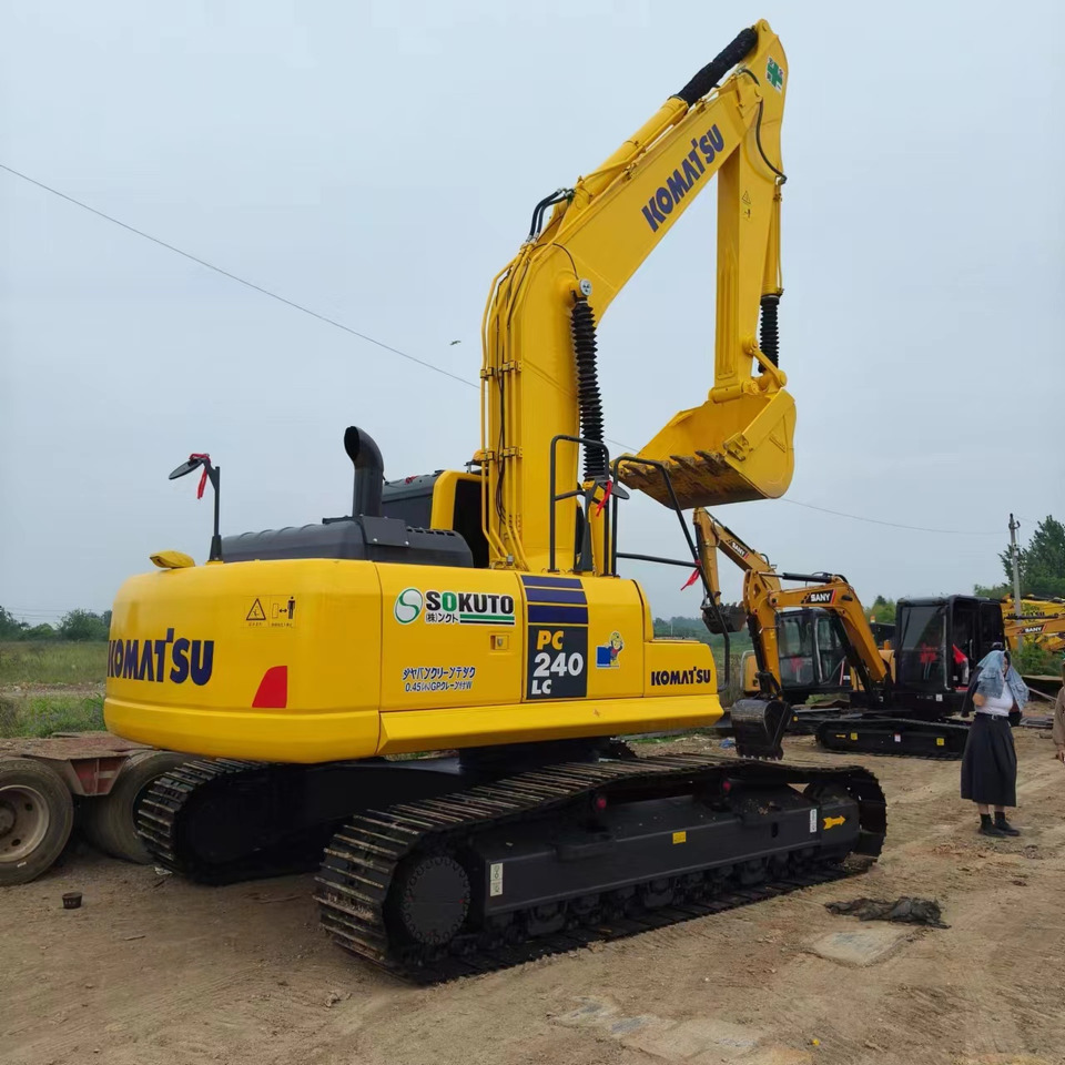 KOMATSU PC240LC-8 - حفار زحاف: صورة 3 KOMATSU PC240LC-8 - حفار زحاف: صورة 3