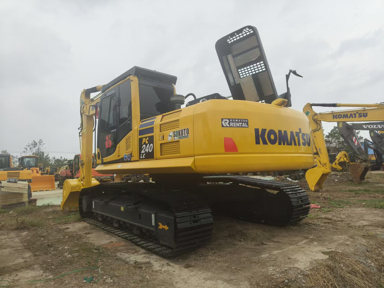 KOMATSU PC240LC-8 - حفار زحاف: صورة 4 KOMATSU PC240LC-8 - حفار زحاف: صورة 4
