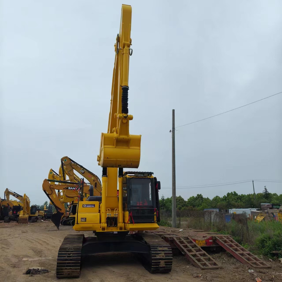KOMATSU PC240LC-8 - حفار زحاف: صورة 5 KOMATSU PC240LC-8 - حفار زحاف: صورة 5