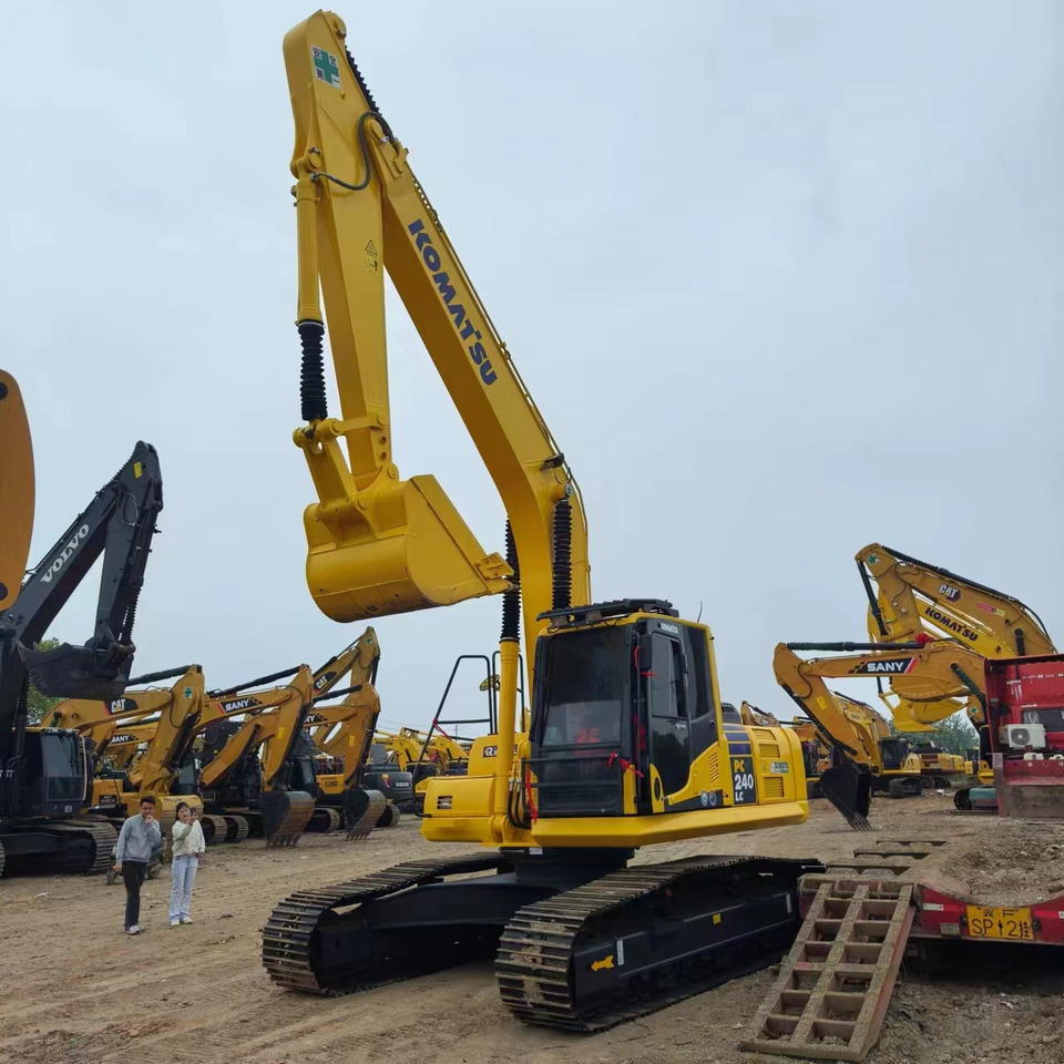 KOMATSU PC240LC-8 - حفار زحاف: صورة 2 KOMATSU PC240LC-8 - حفار زحاف: صورة 2