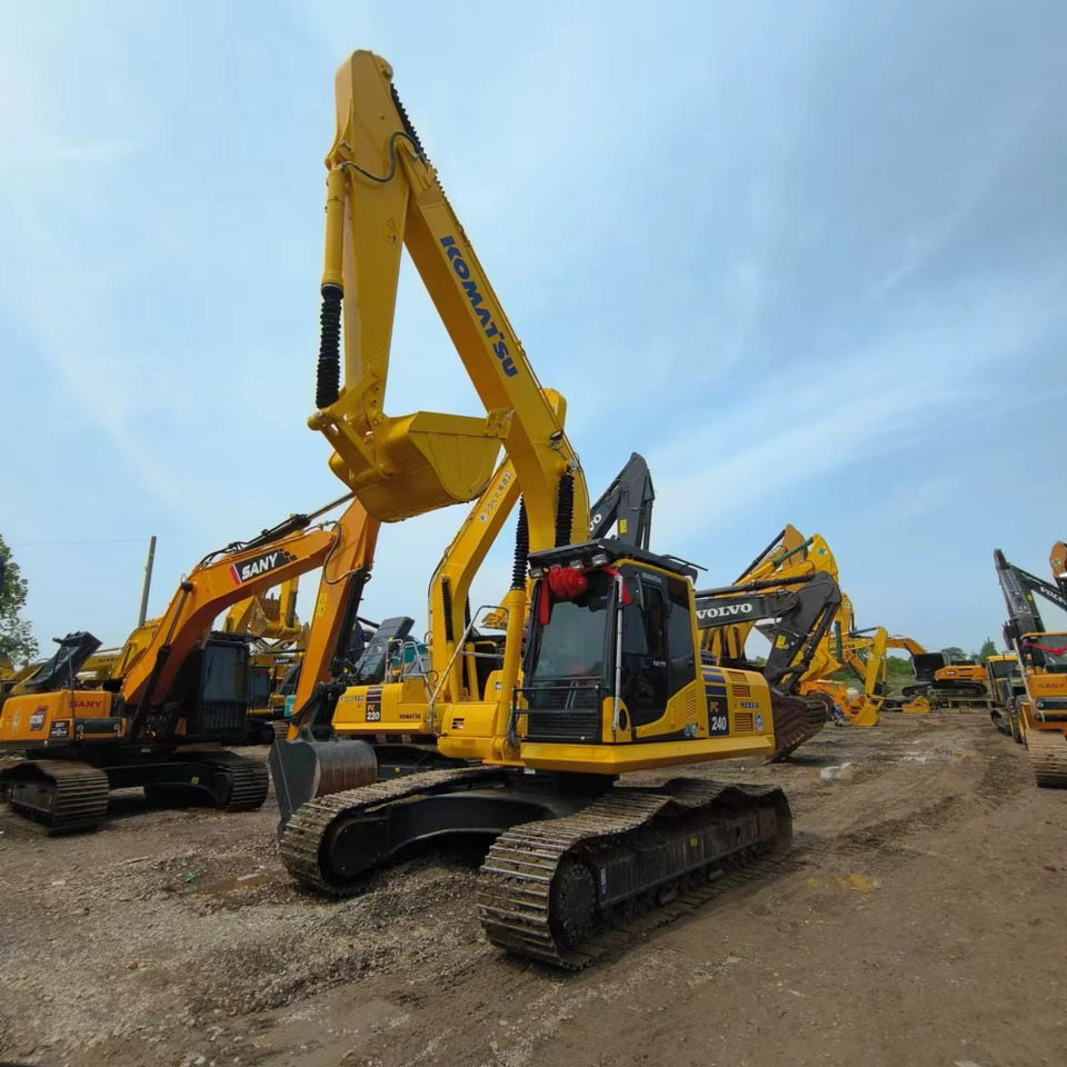 KOMATSU PC240LC-8 - حفار زحاف: صورة 4 KOMATSU PC240LC-8 - حفار زحاف: صورة 4