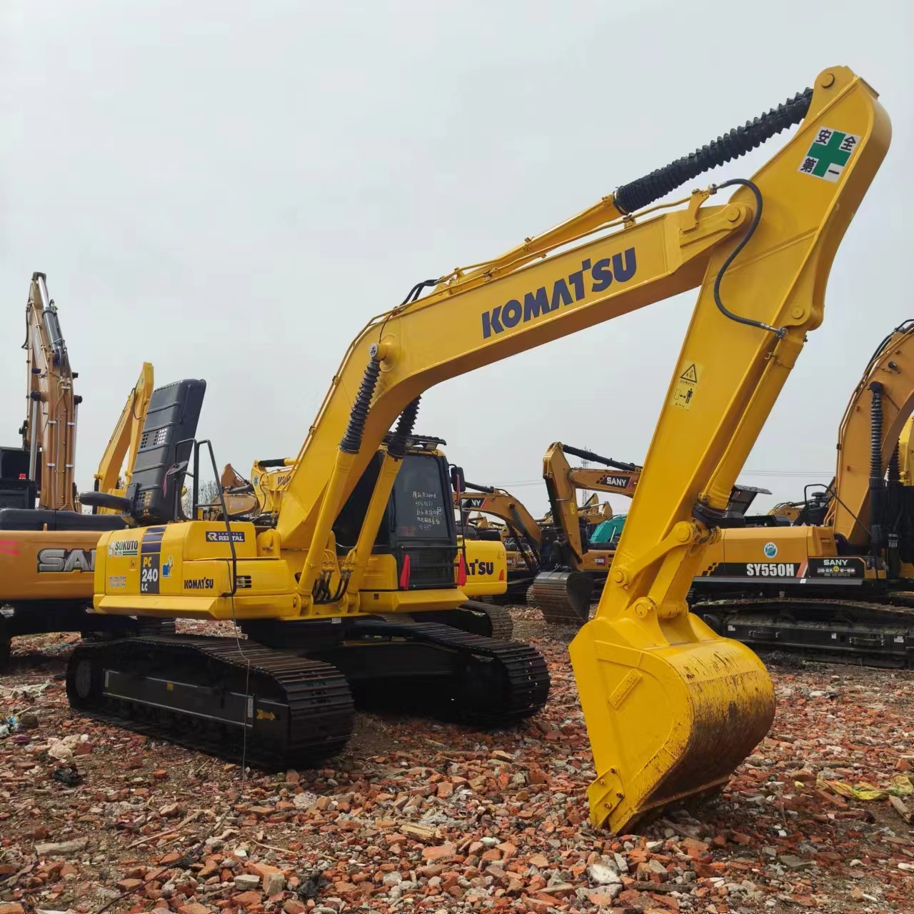 KOMATSU PC240 - حفار زحاف: صورة 3 KOMATSU PC240 - حفار زحاف: صورة 3