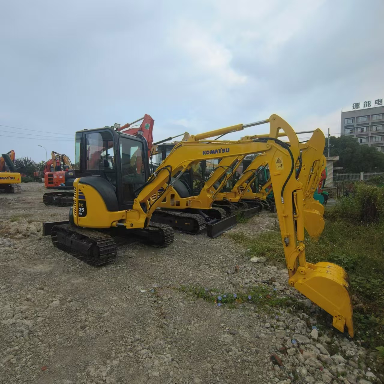 KOMATSU PC35 - حفارة مُصَّغرة: صورة 2 KOMATSU PC35 - حفارة مُصَّغرة: صورة 2