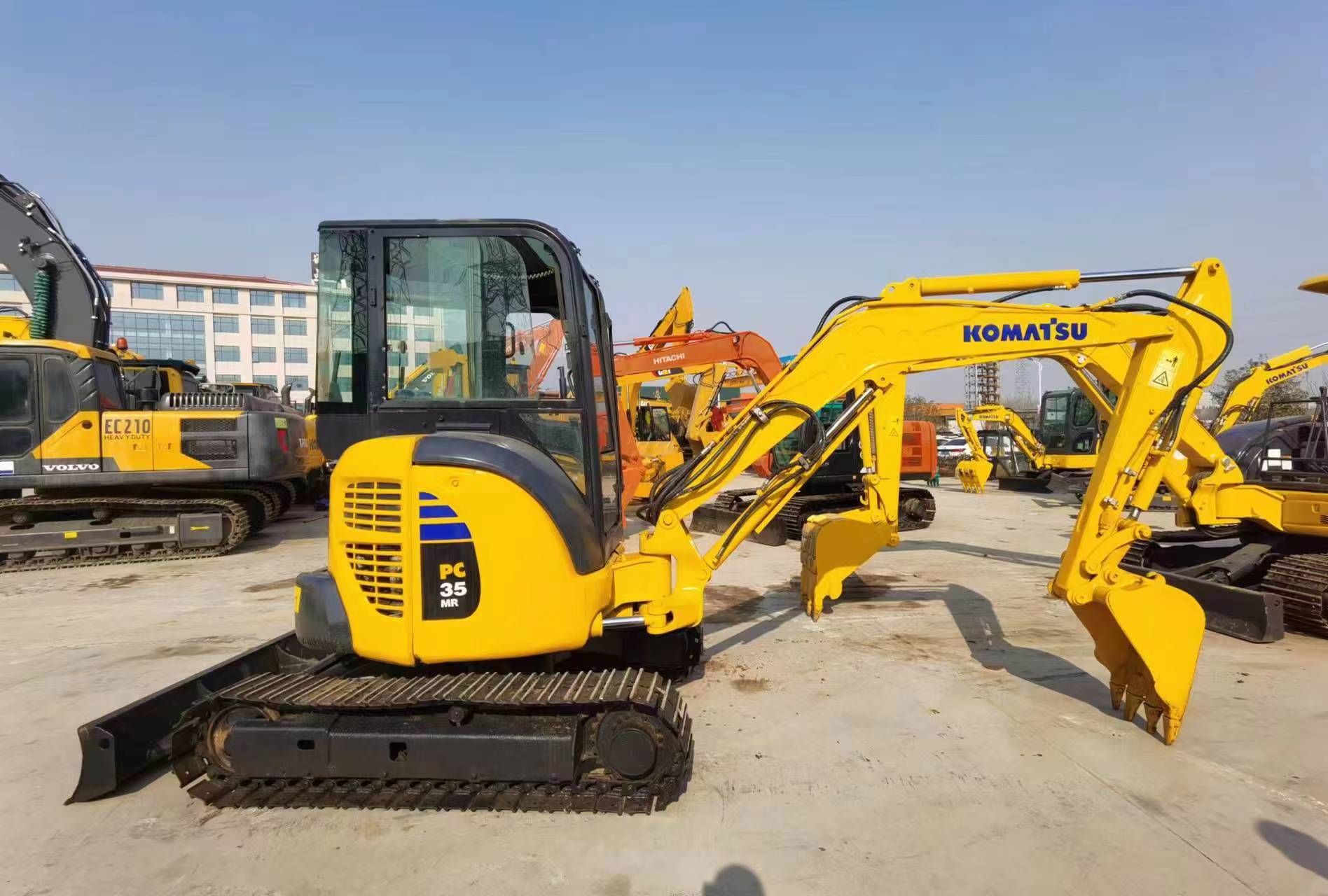 KOMATSU PC35 - حفارة مُصَّغرة: صورة 1 KOMATSU PC35 - حفارة مُصَّغرة: صورة 1