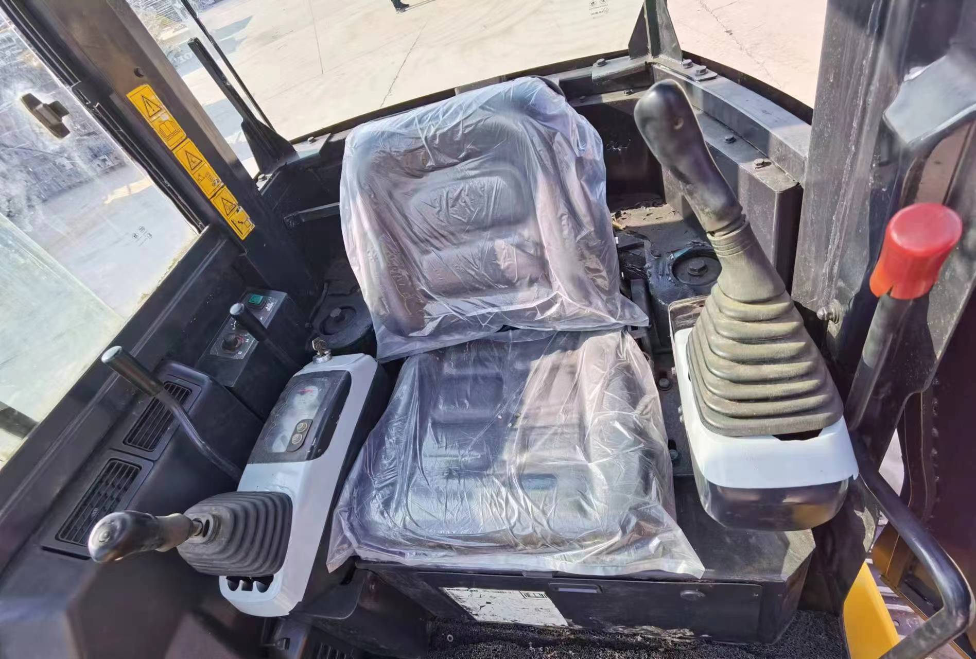 KOMATSU PC35 - حفارة مُصَّغرة: صورة 5 KOMATSU PC35 - حفارة مُصَّغرة: صورة 5