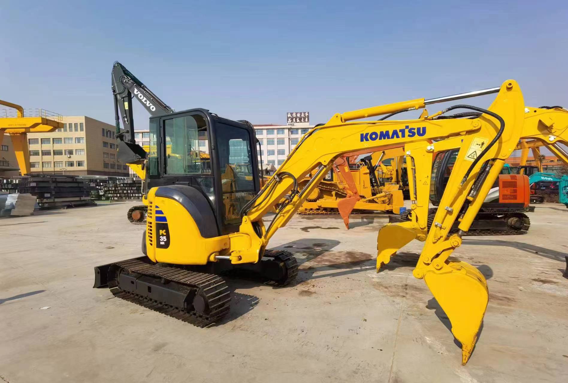 KOMATSU PC35 - حفارة مُصَّغرة: صورة 2 KOMATSU PC35 - حفارة مُصَّغرة: صورة 2