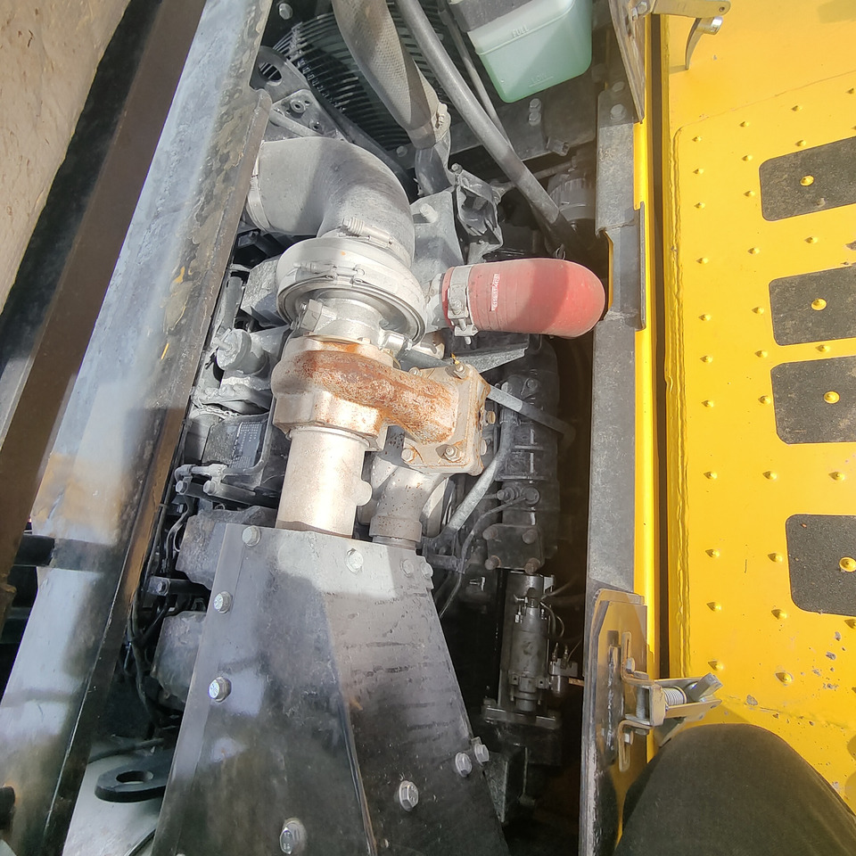 KOMATSU PC450-8 - حفار زحاف: صورة 5 KOMATSU PC450-8 - حفار زحاف: صورة 5