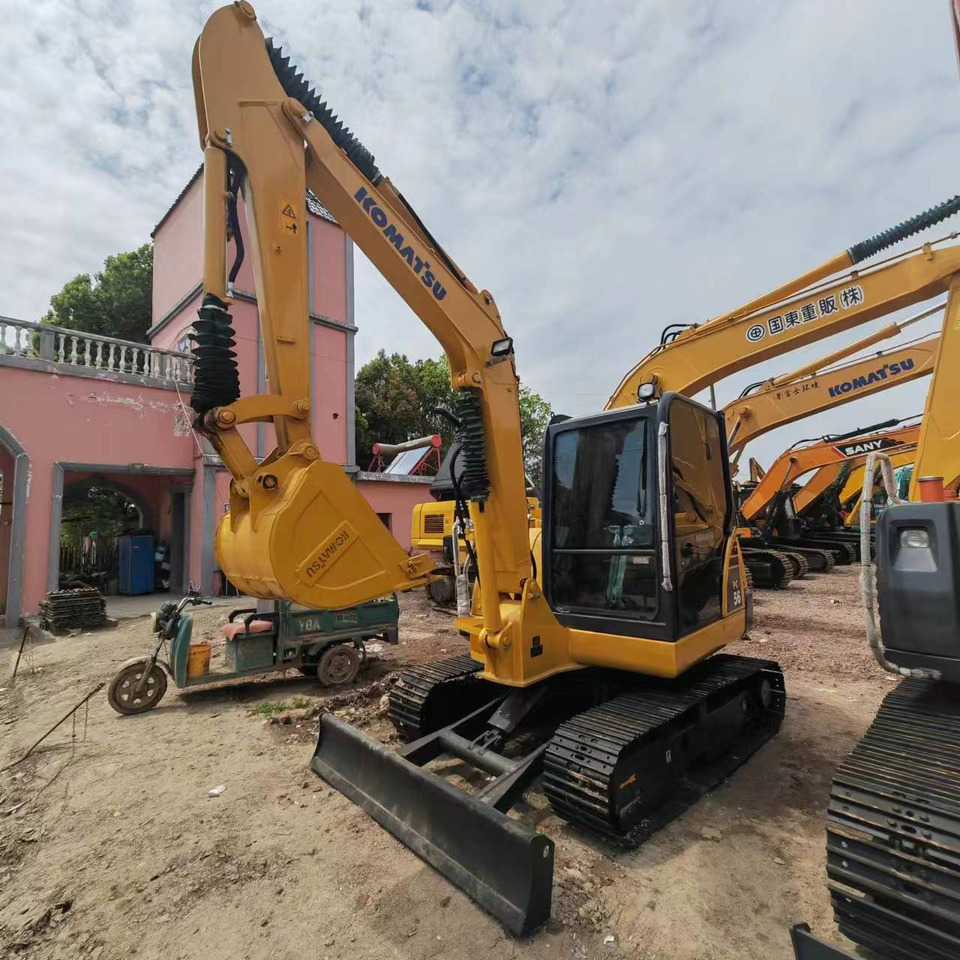 KOMATSU PC56 - حفار زحاف: صورة 1 KOMATSU PC56 - حفار زحاف: صورة 1