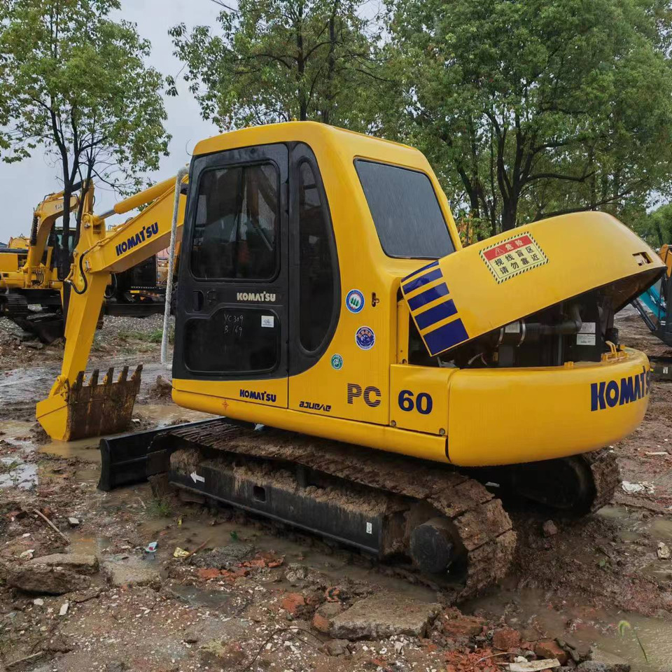 KOMATSU PC60-7 - حفار زحاف: صورة 5 KOMATSU PC60-7 - حفار زحاف: صورة 5