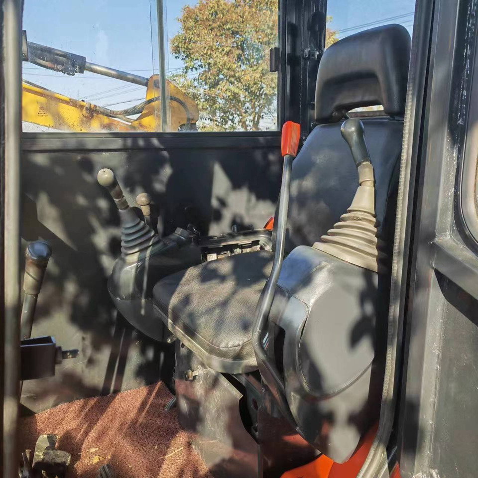 KUBOTA U35 - حفارة مُصَّغرة: صورة 4 KUBOTA U35 - حفارة مُصَّغرة: صورة 4