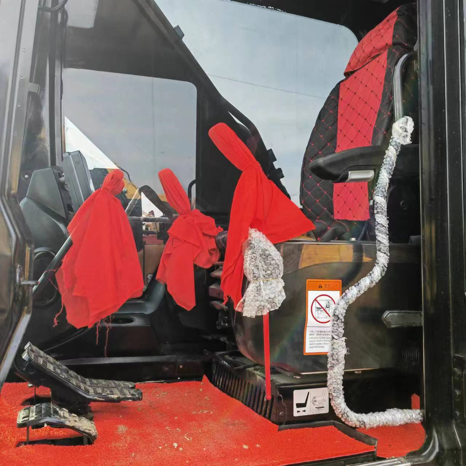 حفار زحاف SANY SY215C: صورة 18