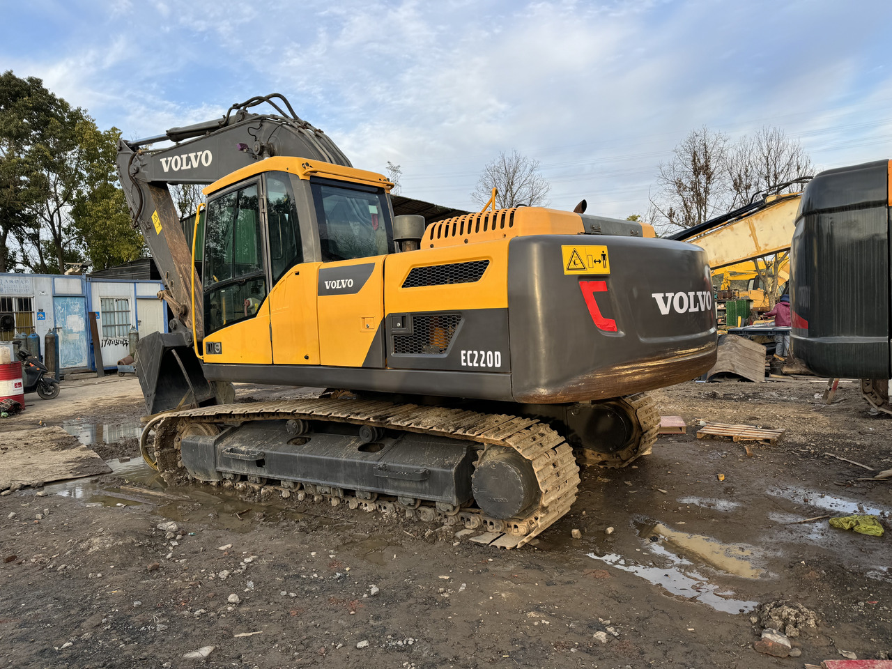 VOLVO EC220D - حفار زحاف: صورة 1 VOLVO EC220D - حفار زحاف: صورة 1