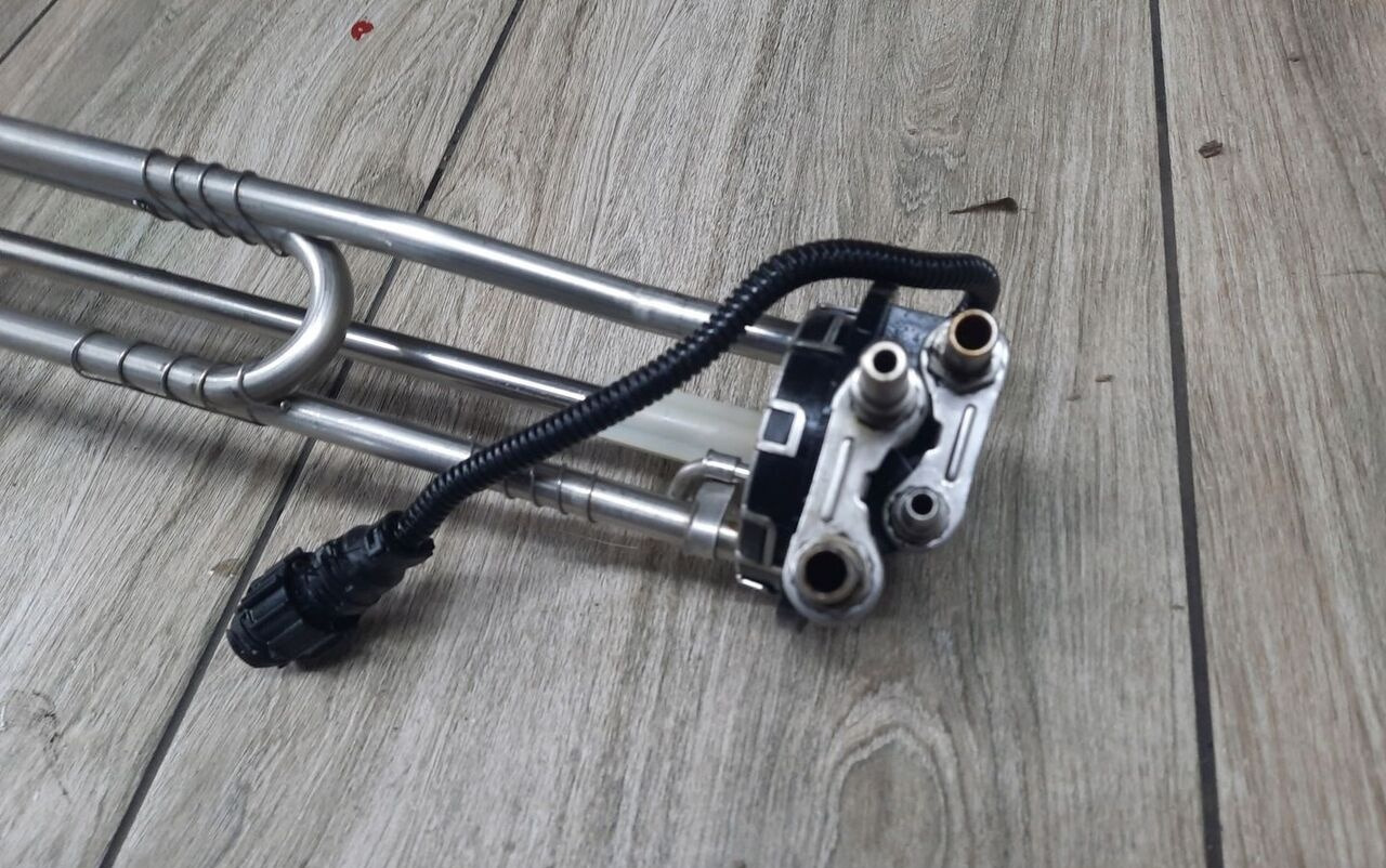 1 Renault DXI - كاتم الصوت/الخمارات - شاحنة: صورة 2 1 Renault DXI - كاتم الصوت/الخمارات - شاحنة: صورة 2