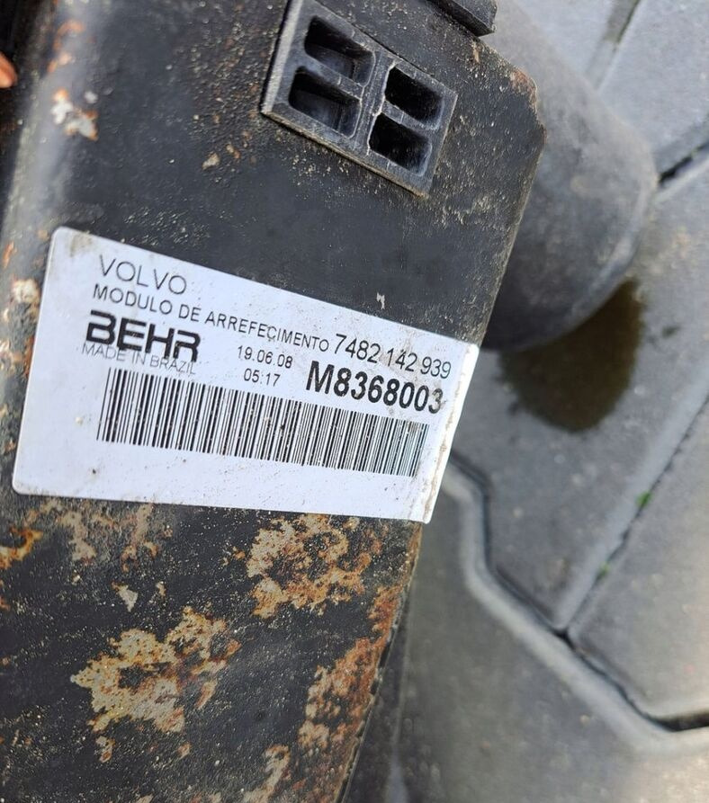 Behr KOMPLET CHŁODNIC VOLVO FL RENAULT MIDLUM DXI 7 - مبرد المحرك - شاحنة: صورة 3 Behr KOMPLET CHŁODNIC VOLVO FL RENAULT MIDLUM DXI 7 - مبرد المحرك - شاحنة: صورة 3