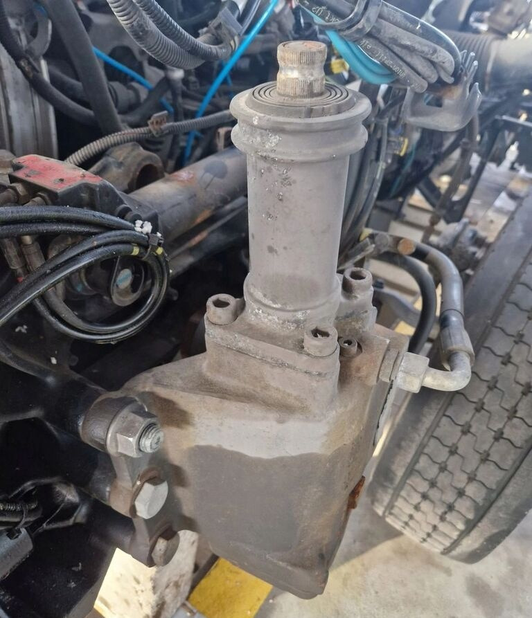 Bosch Renault VOLVO FH 4 RENAULT GAMA RANGE T truck - دودة دركسون - شاحنة: صورة 2 Bosch Renault VOLVO FH 4 RENAULT GAMA RANGE T truck - دودة دركسون - شاحنة: صورة 2