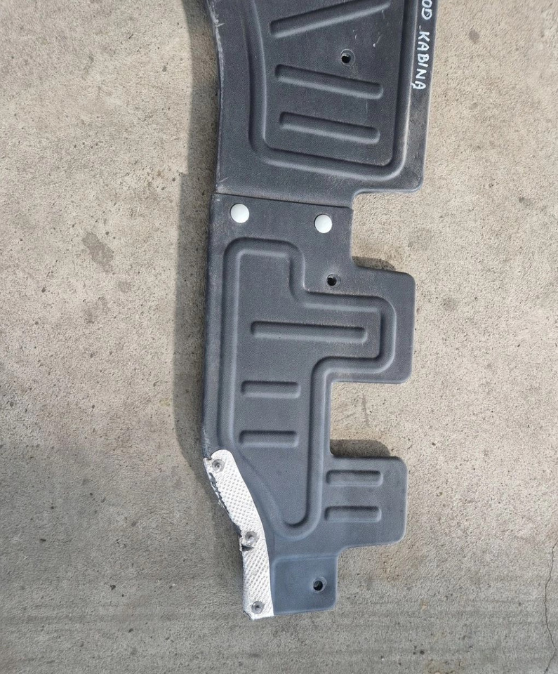 EKOLOGIA WYCISZENIE WYGŁUSZENIE OSŁONA SILNIKA LEWA FORD F-MAX CARGO EURO 6 - المحرك و قطع الغيار: صورة 4 EKOLOGIA WYCISZENIE WYGŁUSZENIE OSŁONA SILNIKA LEWA FORD F-MAX CARGO EURO 6 - المحرك و قطع الغيار: صورة 4