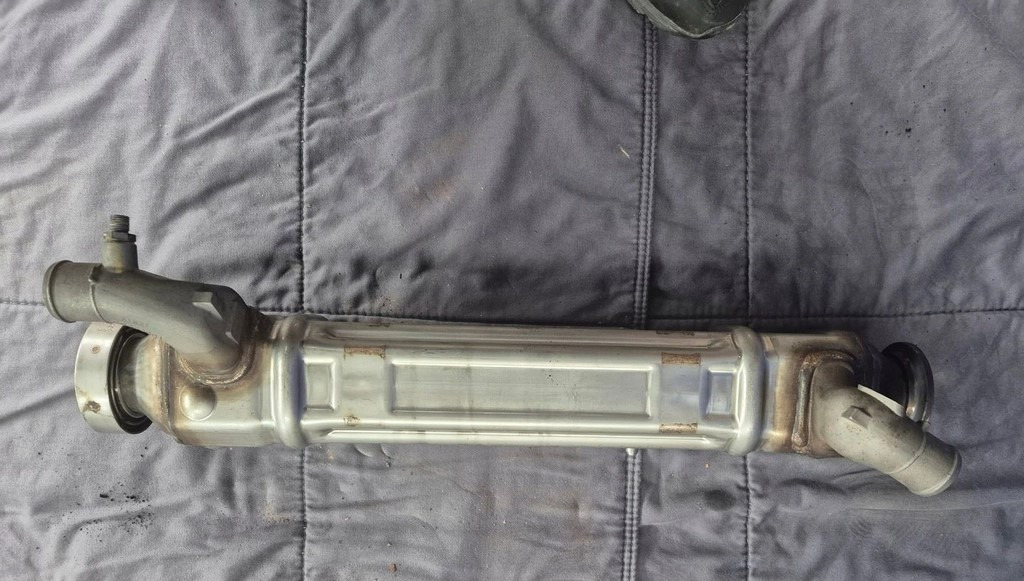 FORD CHŁODNICA CHŁODNICZKA SPALIN EGR FORD F-MAX 500 TRUCKS GC46 9F464 AC - مبرد EGR - شاحنة: صورة 2 FORD CHŁODNICA CHŁODNICZKA SPALIN EGR FORD F-MAX 500 TRUCKS GC46 9F464 AC - مبرد EGR - شاحنة: صورة 2