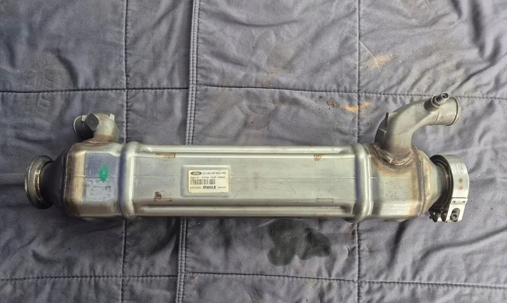 FORD CHŁODNICA CHŁODNICZKA SPALIN EGR FORD F-MAX 500 TRUCKS GC46 9F464 AC - مبرد EGR - شاحنة: صورة 1 FORD CHŁODNICA CHŁODNICZKA SPALIN EGR FORD F-MAX 500 TRUCKS GC46 9F464 AC - مبرد EGR - شاحنة: صورة 1