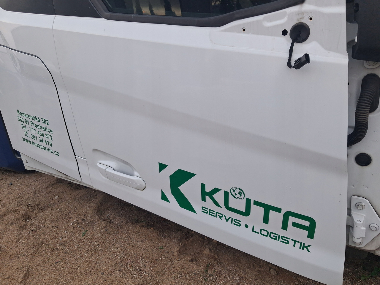 FORD KOMPLETNE PRAWE FORD F-MAX 500 TRUCKS EURO 6 - باب و قطع الغيار - شاحنة: صورة 3 FORD KOMPLETNE PRAWE FORD F-MAX 500 TRUCKS EURO 6 - باب و قطع الغيار - شاحنة: صورة 3