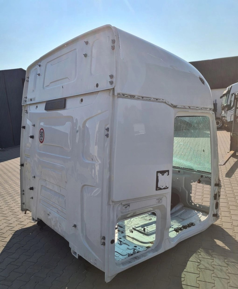 GOŁA SZKIELET POSZYCIE BLACHA RENAULT GAMA T HIGH WYSOKA KABINA - USZKODZONA - كابينة: صورة 5 GOŁA SZKIELET POSZYCIE BLACHA RENAULT GAMA T HIGH WYSOKA KABINA - USZKODZONA - كابينة: صورة 5