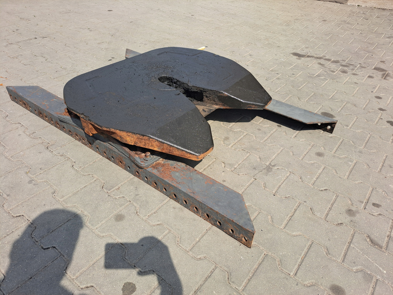 Georg Fischer GF SIODŁO GF+ FSK200 140 MM WSPORNIK VOLVO FH FM 9 12 13 - وصلة العجلة الخامسة - شاحنة: صورة 2 Georg Fischer GF SIODŁO GF+ FSK200 140 MM WSPORNIK VOLVO FH FM 9 12 13 - وصلة العجلة الخامسة - شاحنة: صورة 2