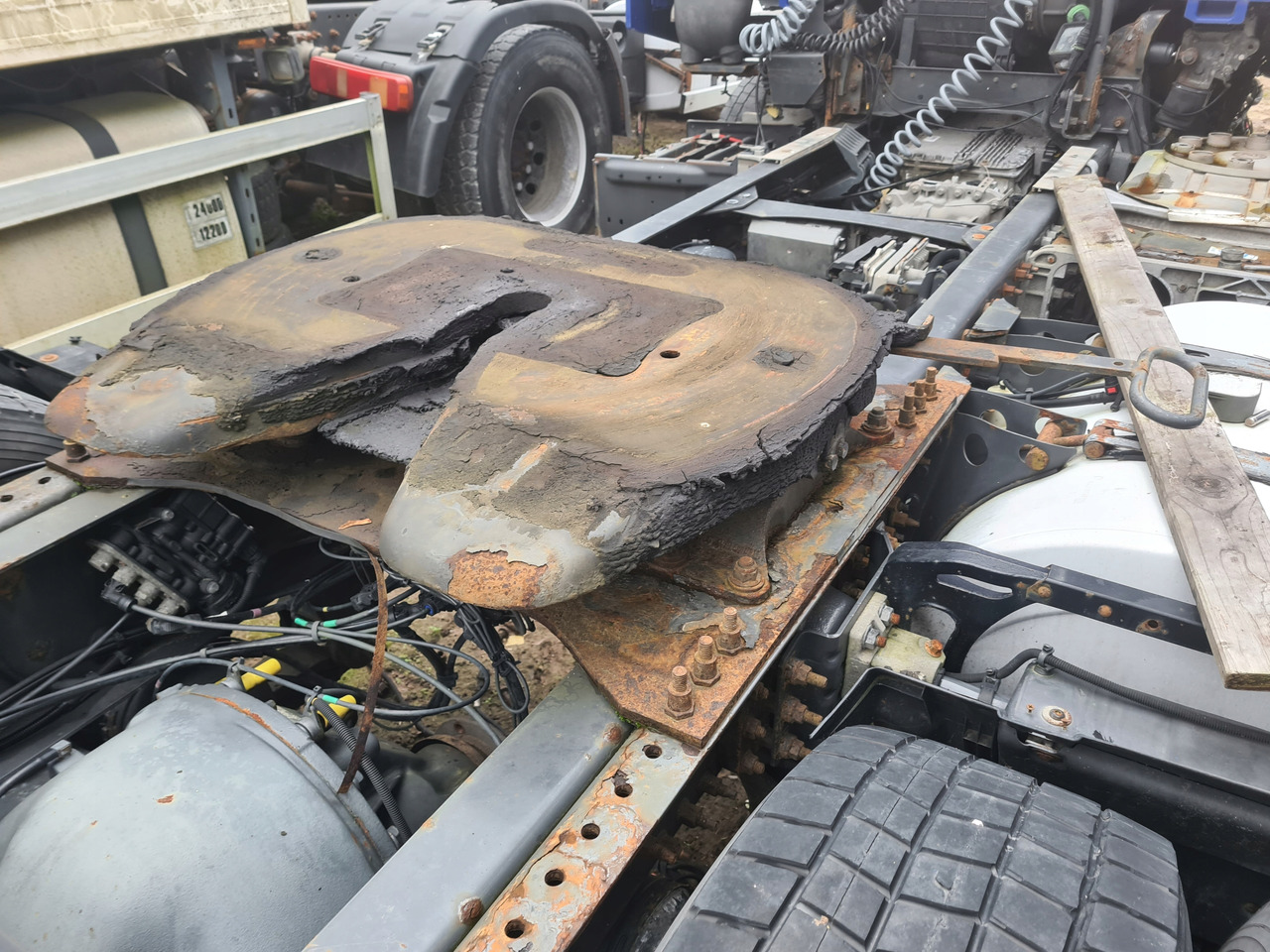 JOST - وصلة العجلة الخامسة - شاحنة: صورة 2 JOST - وصلة العجلة الخامسة - شاحنة: صورة 2