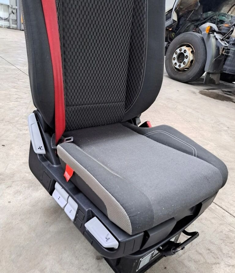 RENAULT FOTEL SIEDZENIE PASAŻERA RENAULT RANGE GAMA T C K - مقعد - شاحنة: صورة 5 RENAULT FOTEL SIEDZENIE PASAŻERA RENAULT RANGE GAMA T C K - مقعد - شاحنة: صورة 5