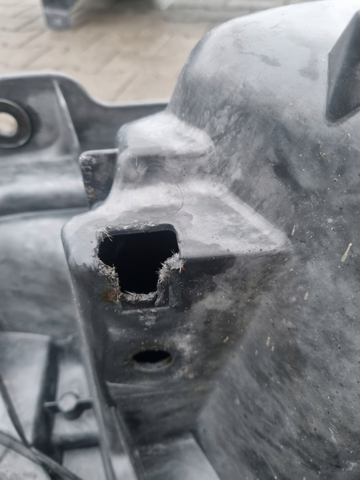 RENAULT STOPNICA GÓRNA STOPIEŃ LEWY RENAULT GAMA T RANGE - عتبة باب السيارة - شاحنة: صورة 3 RENAULT STOPNICA GÓRNA STOPIEŃ LEWY RENAULT GAMA T RANGE - عتبة باب السيارة - شاحنة: صورة 3