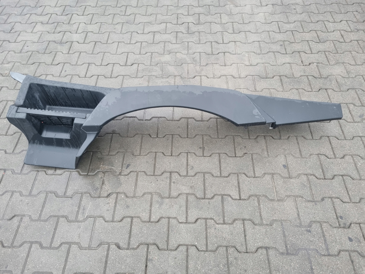 RENAULT STOPNICA GÓRNA STOPIEŃ LEWY RENAULT GAMA T RANGE - عتبة باب السيارة - شاحنة: صورة 1 RENAULT STOPNICA GÓRNA STOPIEŃ LEWY RENAULT GAMA T RANGE - عتبة باب السيارة - شاحنة: صورة 1