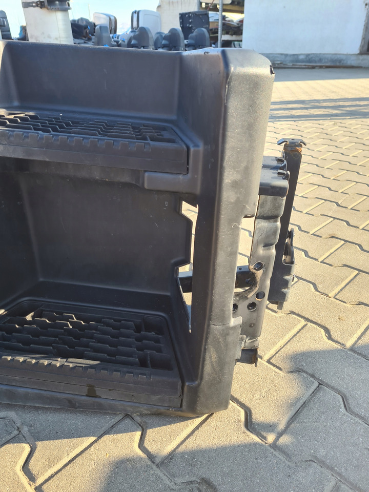 RENAULT STOPNICA KOMPLETNA PRAWA STELAŻ STOPNICY STOPNIA RENAULT GAMA T RANGE - عتبة باب السيارة - شاحنة: صورة 5 RENAULT STOPNICA KOMPLETNA PRAWA STELAŻ STOPNICY STOPNIA RENAULT GAMA T RANGE - عتبة باب السيارة - شاحنة: صورة 5