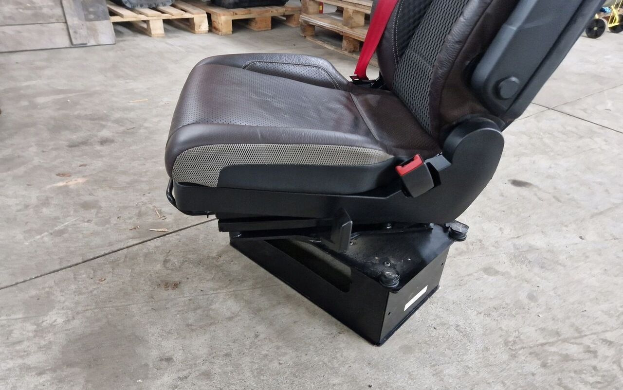 Renault FOTEL SIEDZENIE PASAŻERA RENAULT RANGE GAMA T C K OBROTOWY OBRAC - مقعد - شاحنة: صورة 3 Renault FOTEL SIEDZENIE PASAŻERA RENAULT RANGE GAMA T C K OBROTOWY OBRAC - مقعد - شاحنة: صورة 3