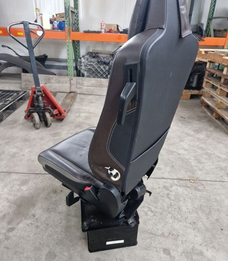 Renault FOTEL SIEDZENIE PASAŻERA RENAULT RANGE GAMA T C K OBROTOWY OBRAC - مقعد - شاحنة: صورة 4 Renault FOTEL SIEDZENIE PASAŻERA RENAULT RANGE GAMA T C K OBROTOWY OBRAC - مقعد - شاحنة: صورة 4
